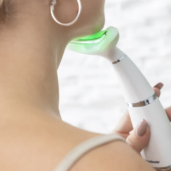 Redutor de papada com fototerapia, termoterapia e vibração